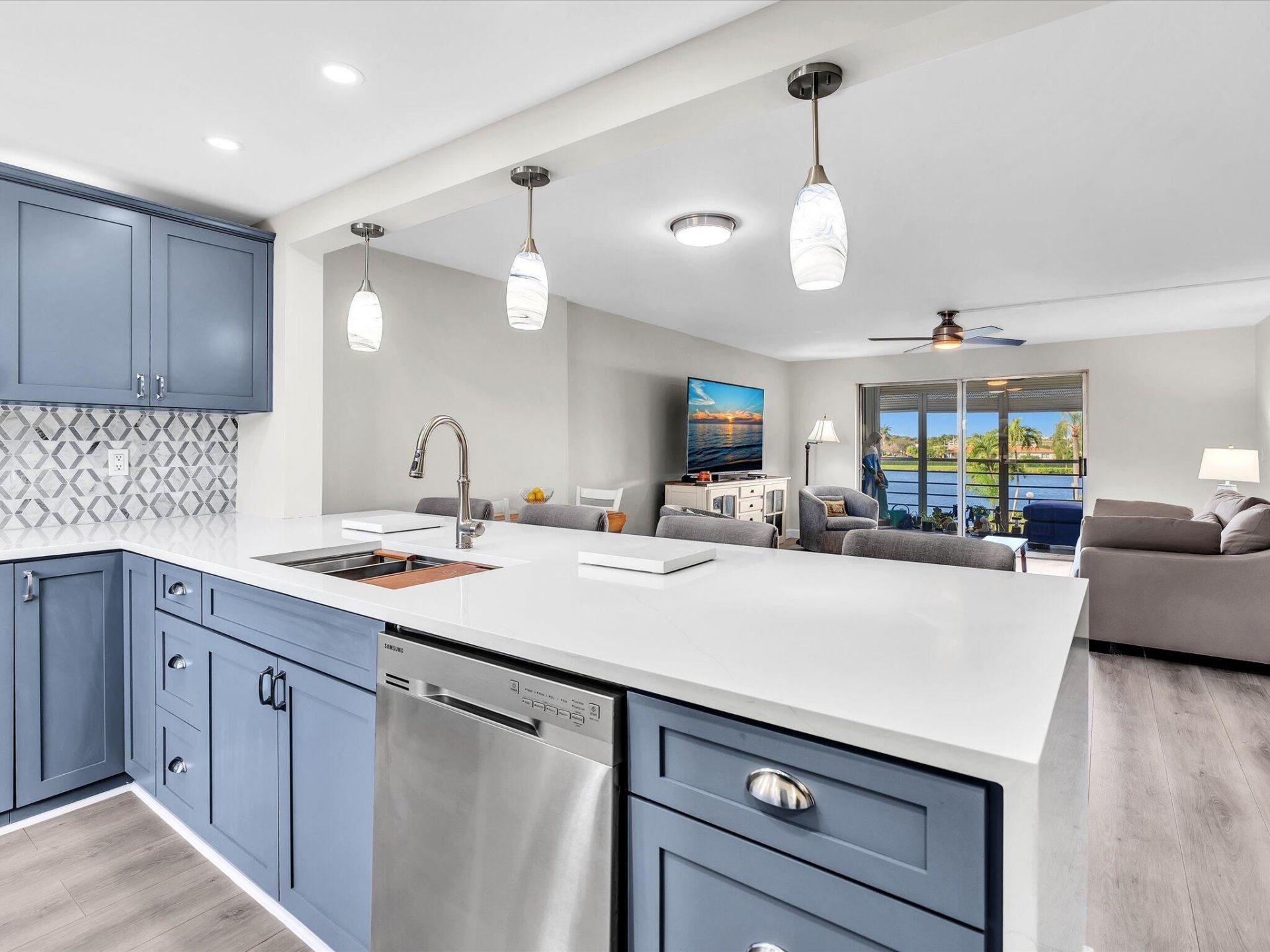 321 SE 3rd Street, Unit 208, Dania, FL 33004 Photo