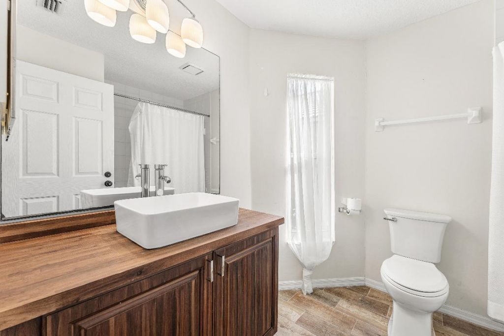 2100 Bonisle Circle, Riviera Beach, FL 33418 Photo