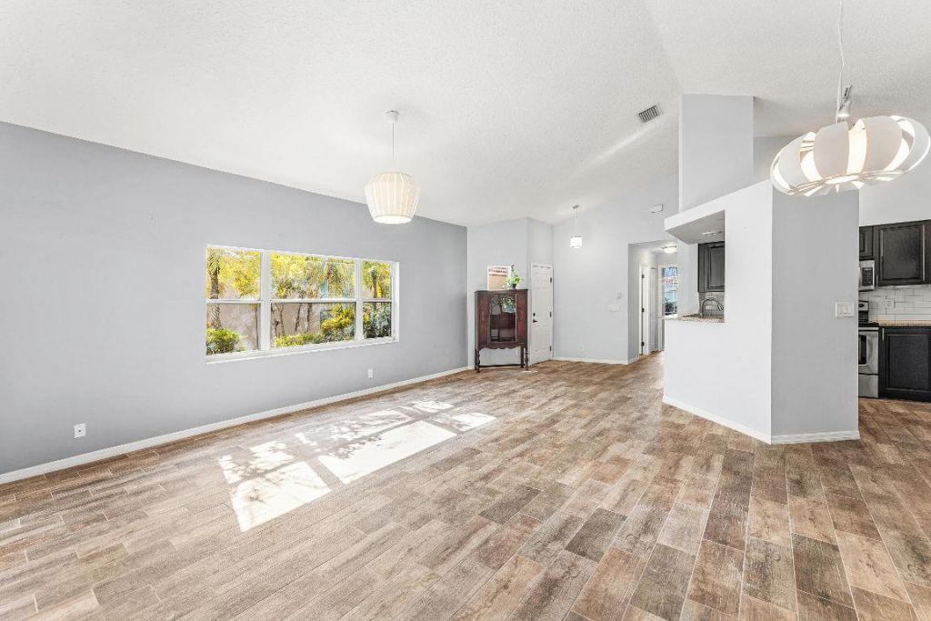 2100 Bonisle Circle, Riviera Beach, FL 33418 Photo