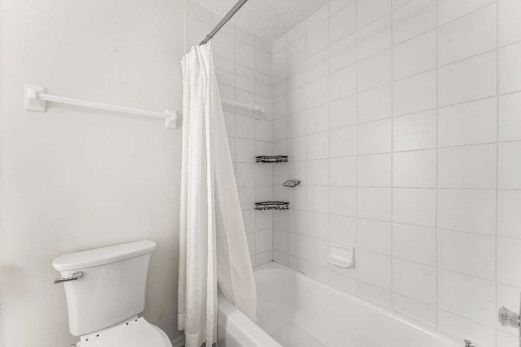 2100 Bonisle Circle, Riviera Beach, FL 33418 Photo