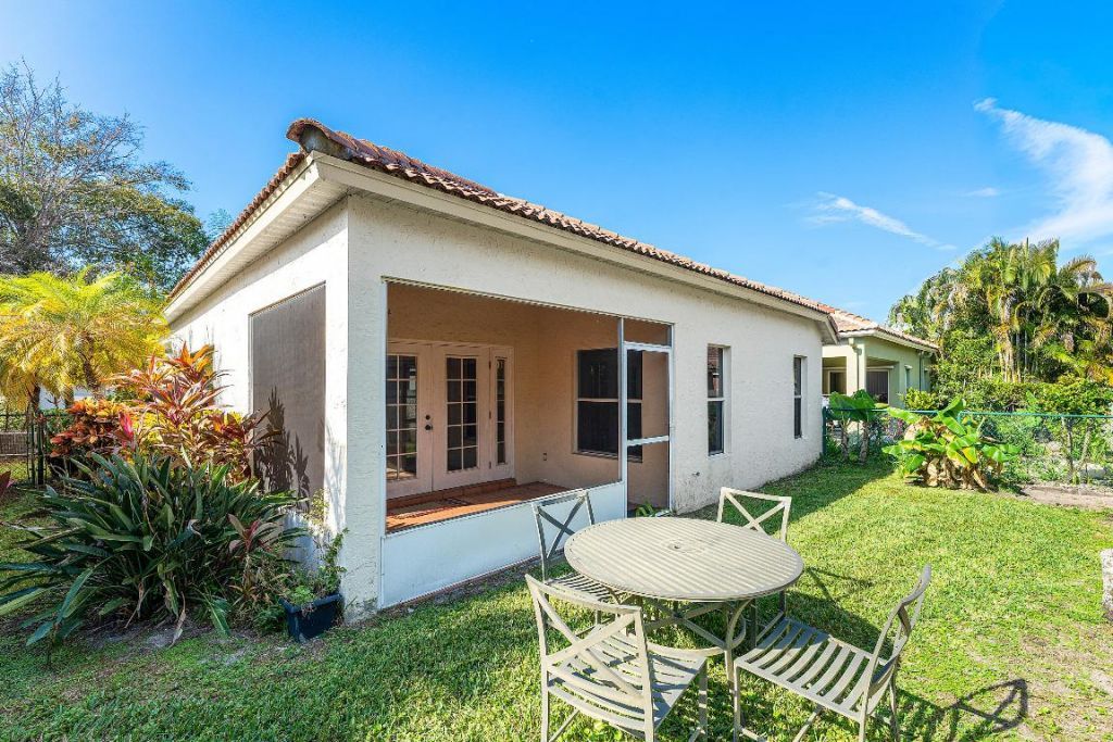 2100 Bonisle Circle, Riviera Beach, FL 33418 Photo