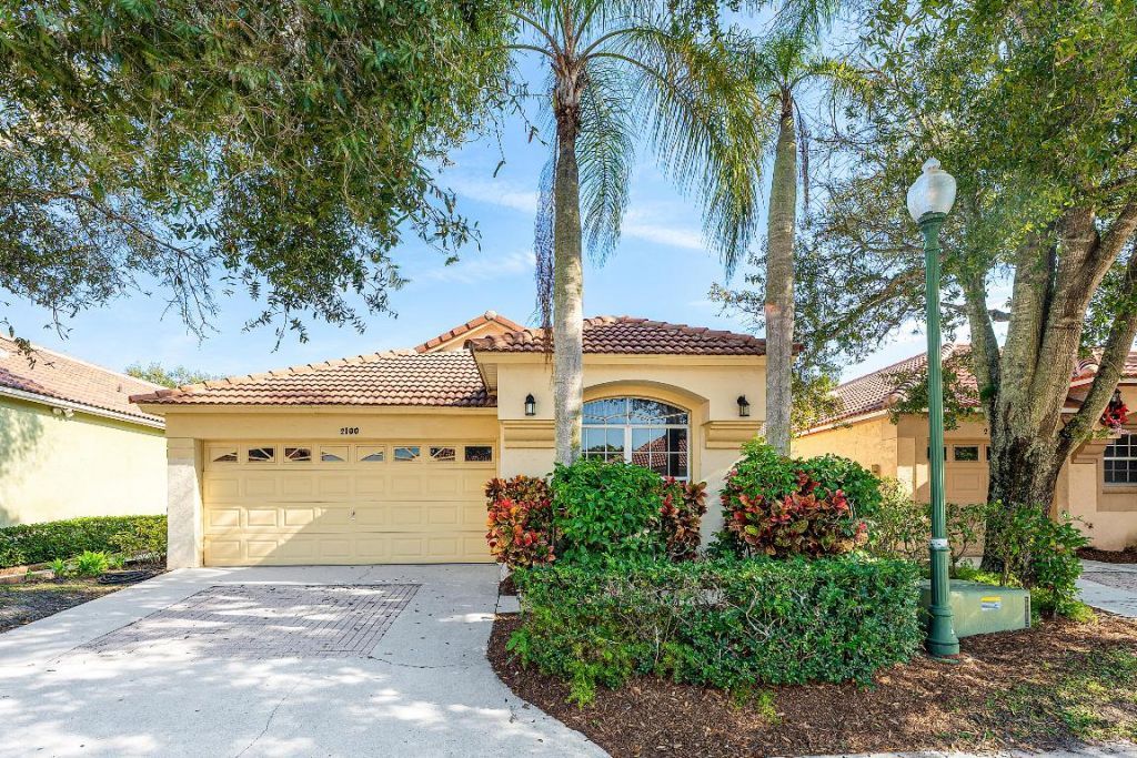 2100 Bonisle Circle, Riviera Beach, FL 33418 Photo