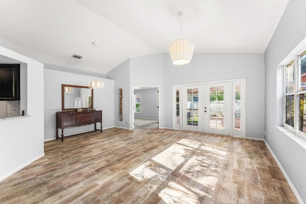 2100 Bonisle Circle, Riviera Beach, FL 33418 Photo