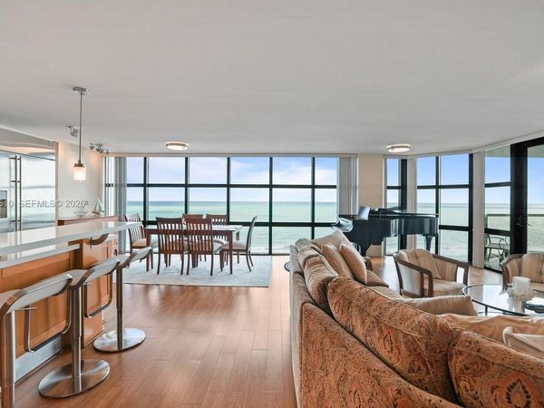 6423 Collins Ave, Unit 1005, Miami Beach, FL 33141