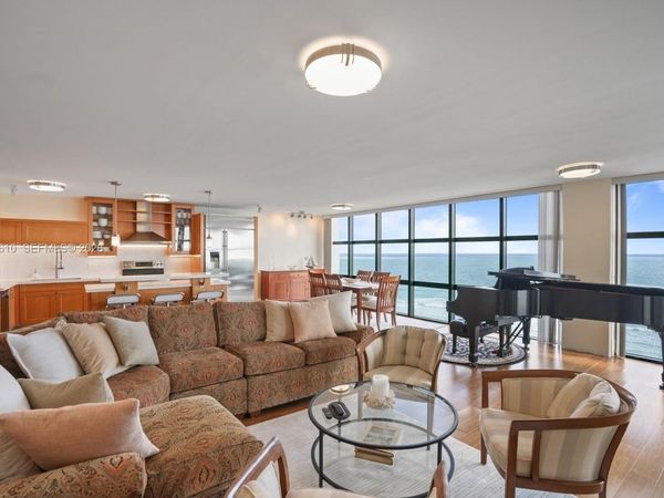 6423 Collins Ave, Unit 1005, Miami Beach, FL 33141