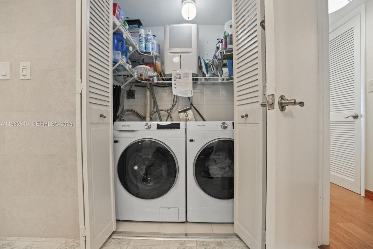6423 Collins Ave, Unit 1005, Miami Beach, FL 33141 Photo