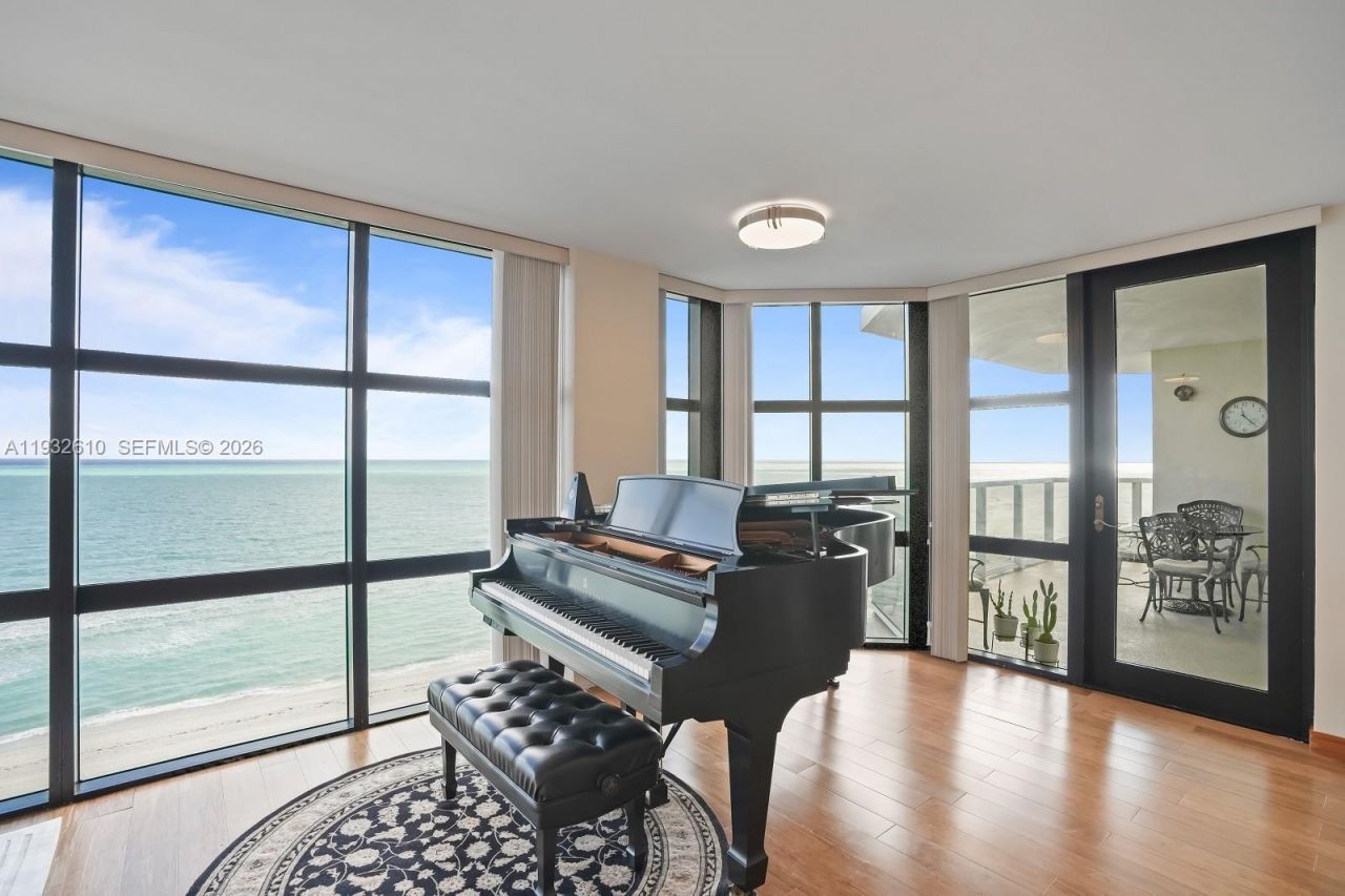 6423 Collins Ave, Unit 1005, Miami Beach, FL 33141 Photo