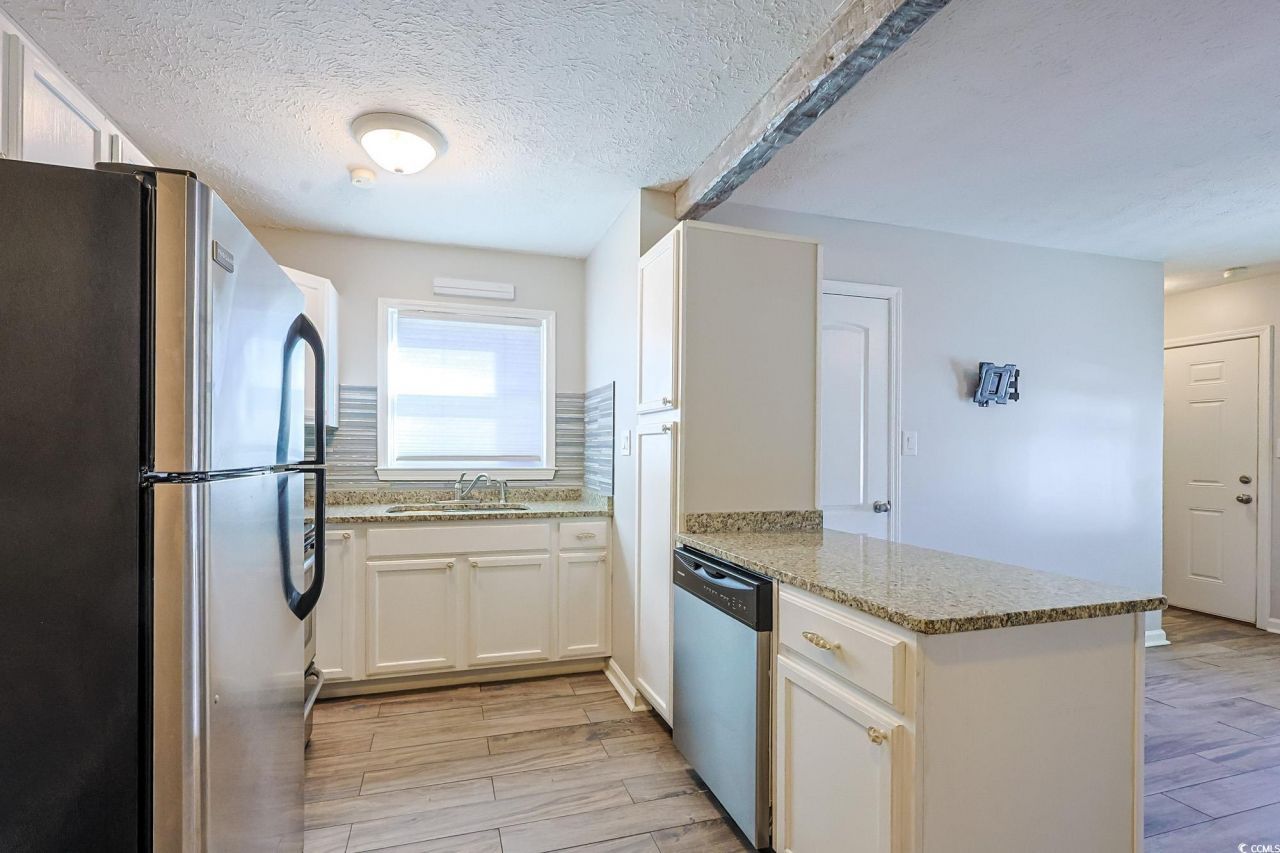 718 Juniper Dr. Photo 5