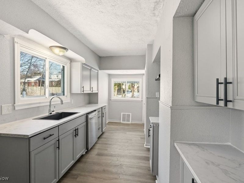 1581 Hillside Terrace, Akron, OH 44305 Photo 23