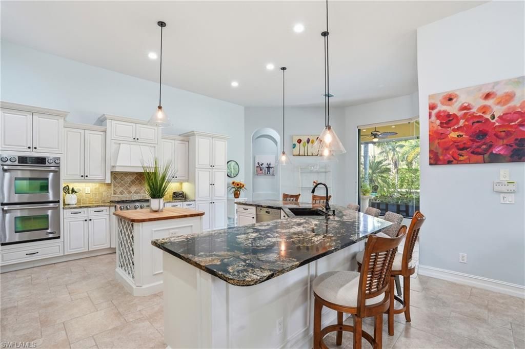 18100 Via Bellamare Ln, Miromar Lakes, FL 33913 Photo