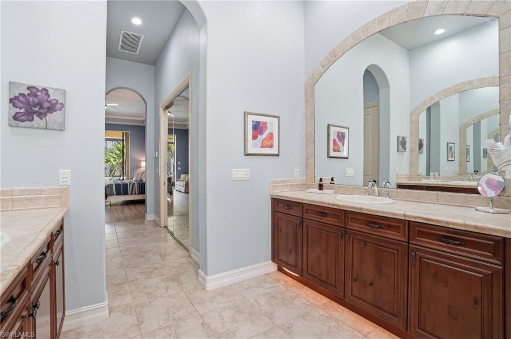 18100 Via Bellamare Ln, Miromar Lakes, FL 33913 Photo