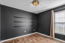 5029 Capulet Circle photo 4