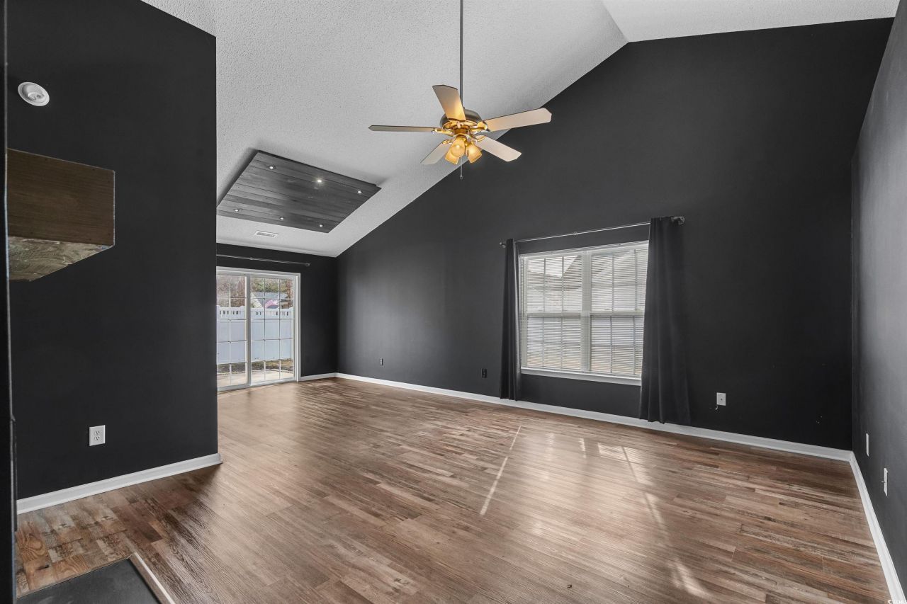 5029 Capulet Circle Photo 7