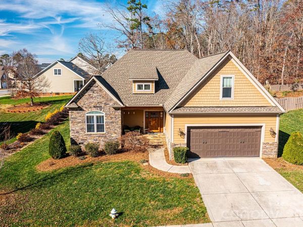 3911 13th Street NE, Hickory, NC 28601