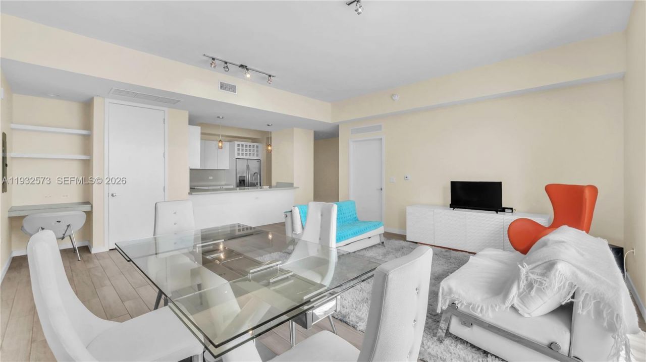 999 SW 1st Ave, Unit UPH12, Miami, FL 33130 Photo