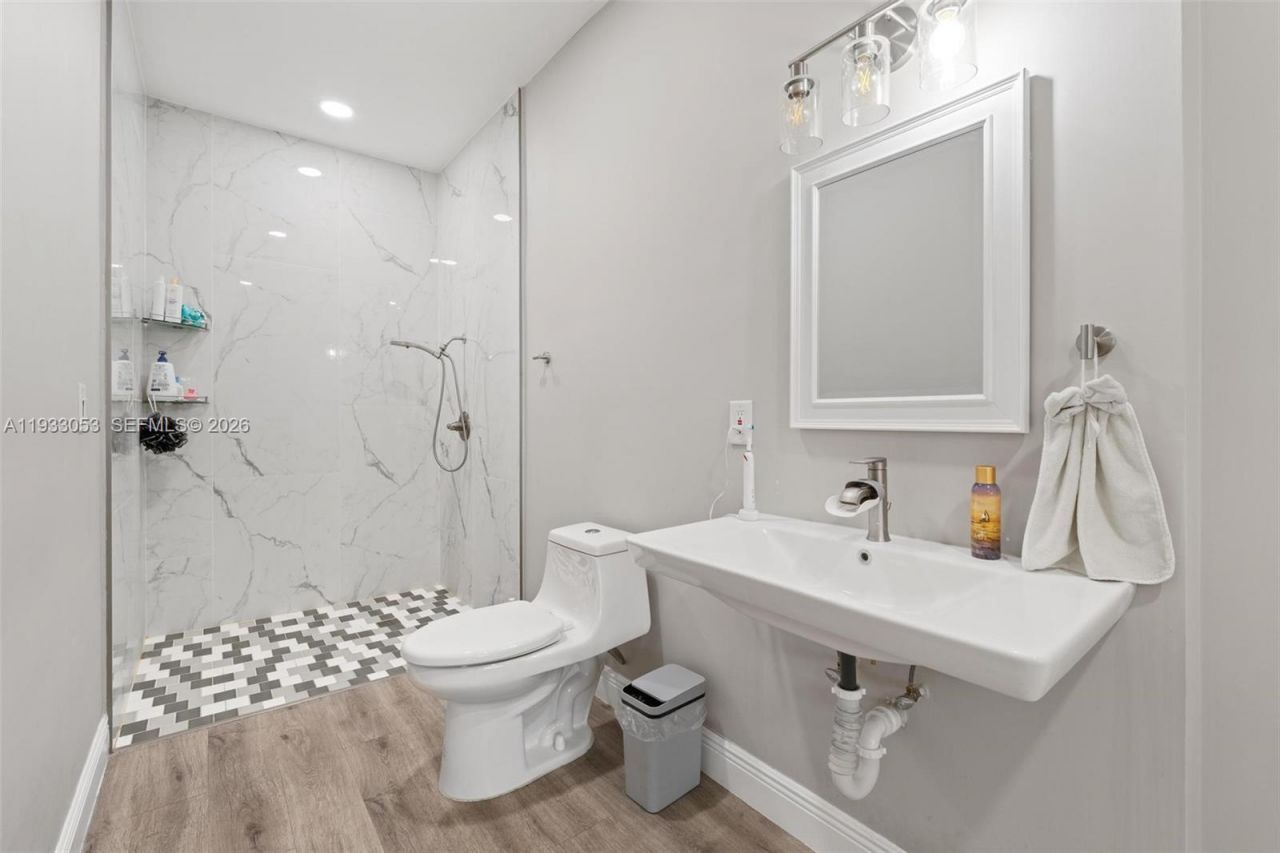 343 SW 187th Ter, Pembroke Pines, FL 33029 Photo