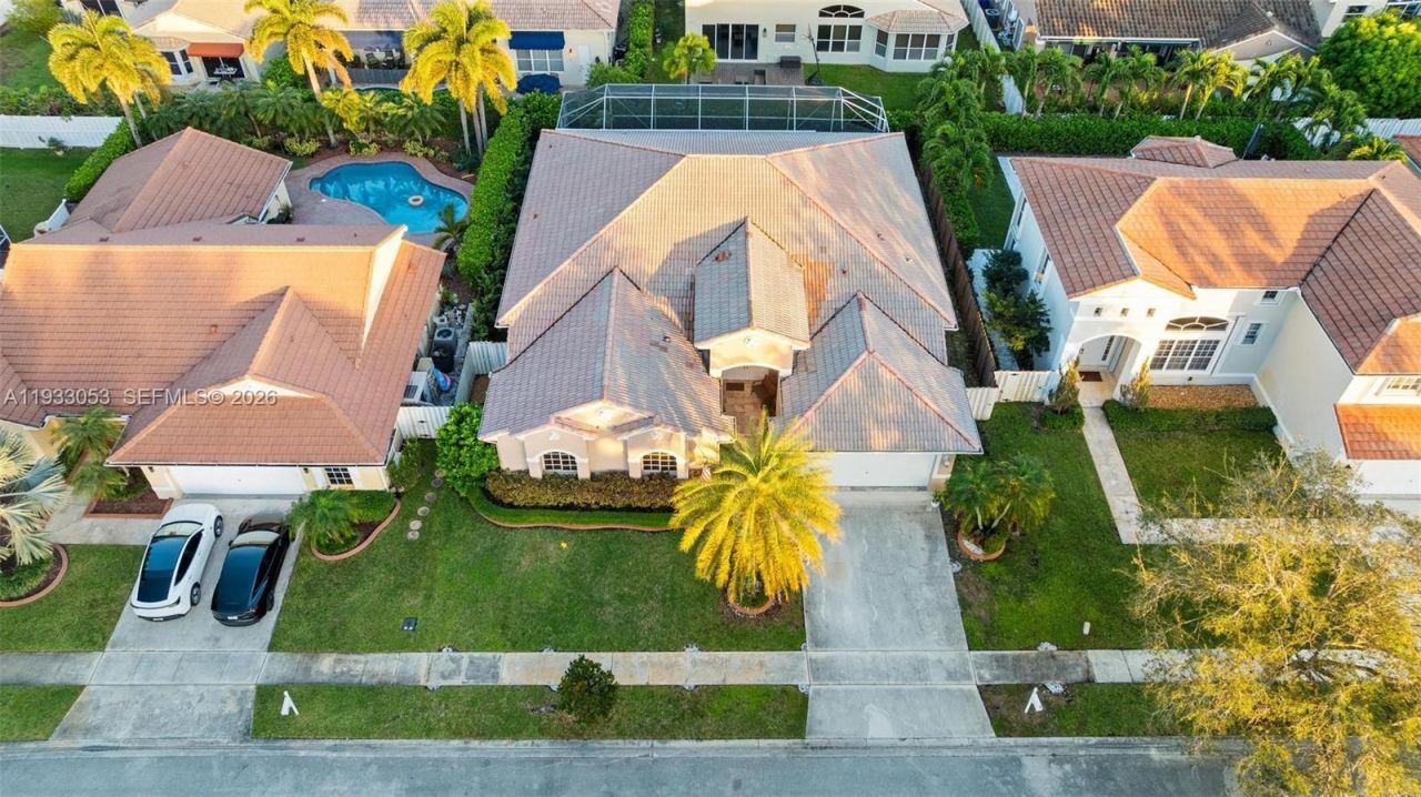 343 SW 187th Ter, Pembroke Pines, FL 33029 Photo