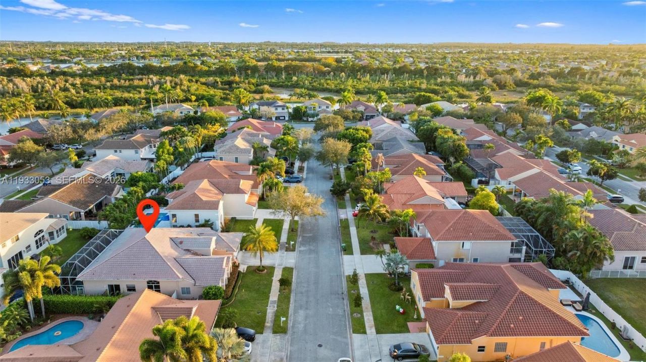 343 SW 187th Ter, Pembroke Pines, FL 33029 Photo