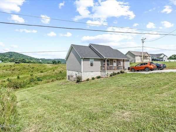 2190 Sullivan Knowles Road, Sparta, TN 38583