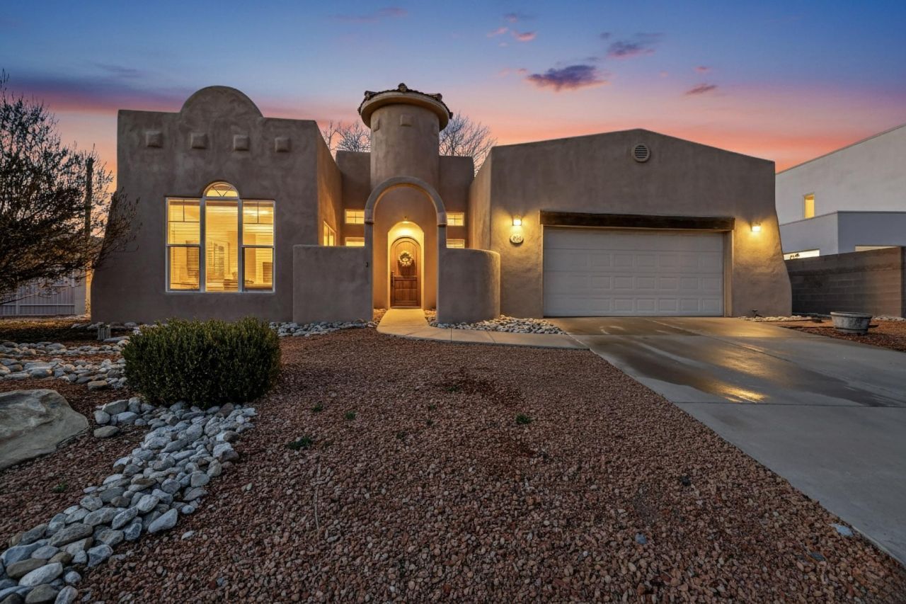 293 Dennis Drive Ne, Los Lunas, NM 87031 Main Photo