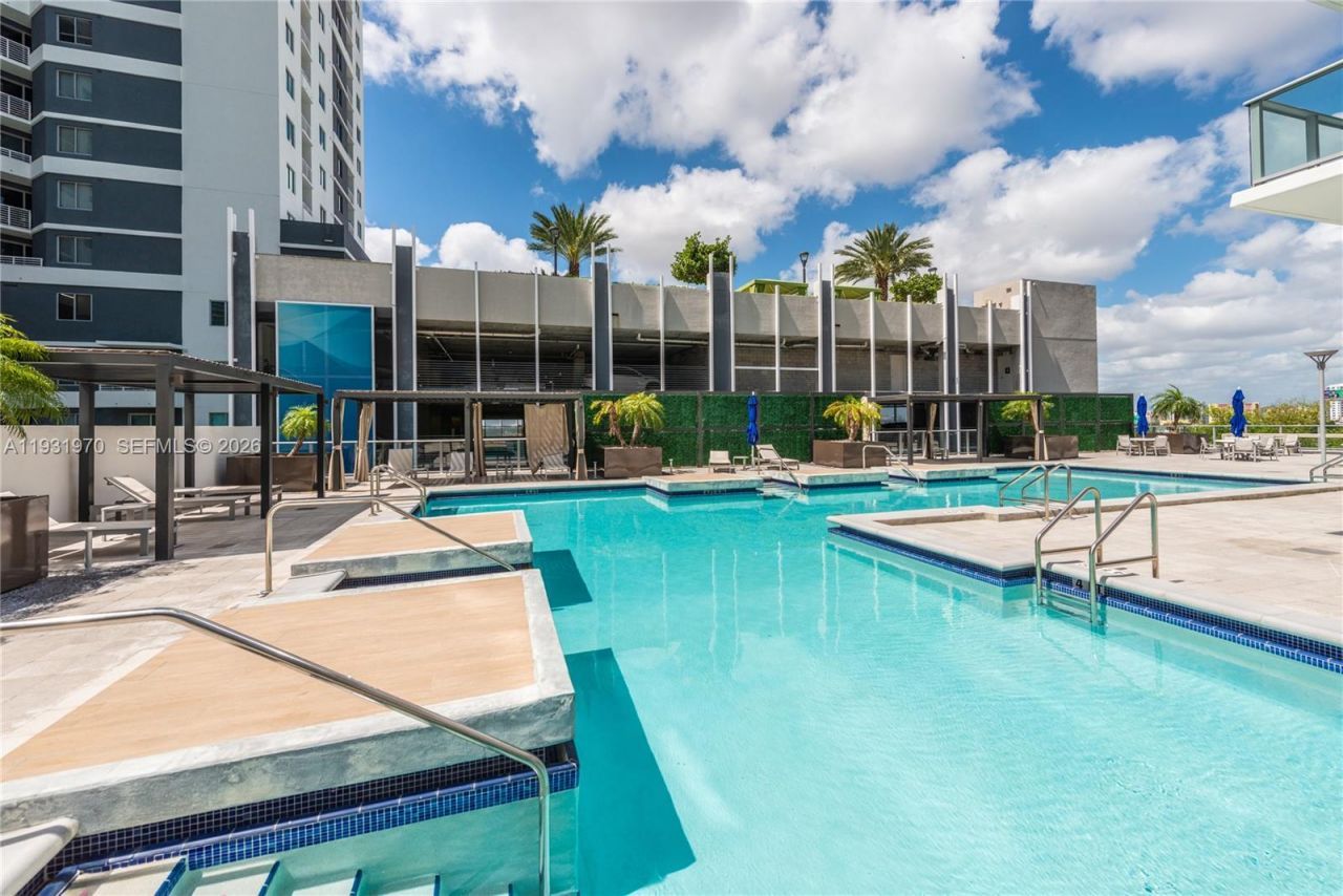 1010 SW 2nd Ave, Unit PH03, Miami, FL 33130 Photo