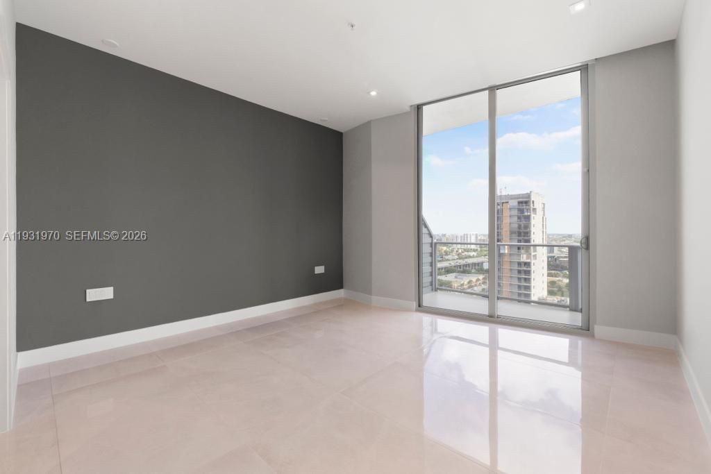 1010 SW 2nd Ave, Unit PH03, Miami, FL 33130 Photo