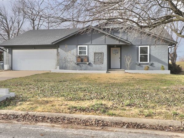 1604 S 23rd Street , Rogers, AR 72758