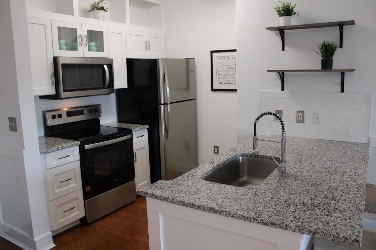 1300 Park West Boulevard Photo 4