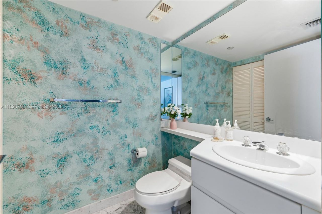16445 Collins Ave, Unit 2722, Sunny Isles Beach, FL 33160 Photo