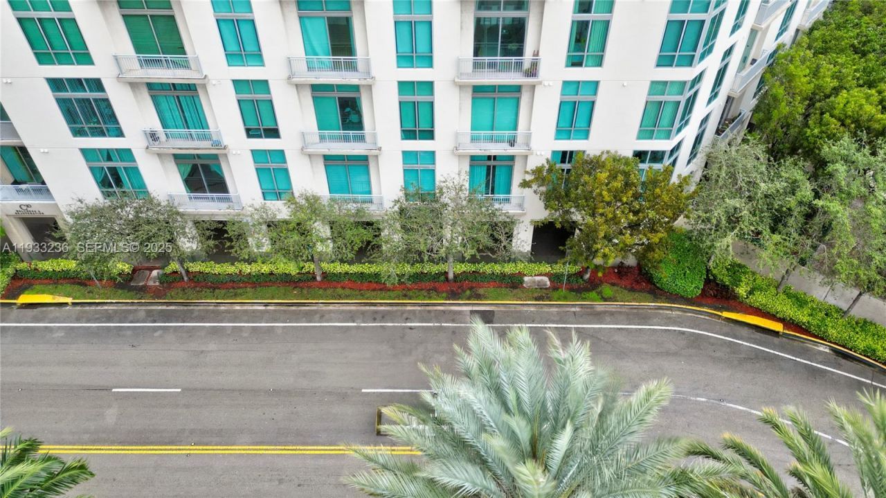 9025 S Dadeland Blvd, Miami, FL 33156 Photo