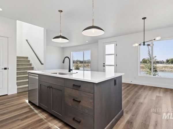 755 S Calhoun Ln., Star, ID 83669