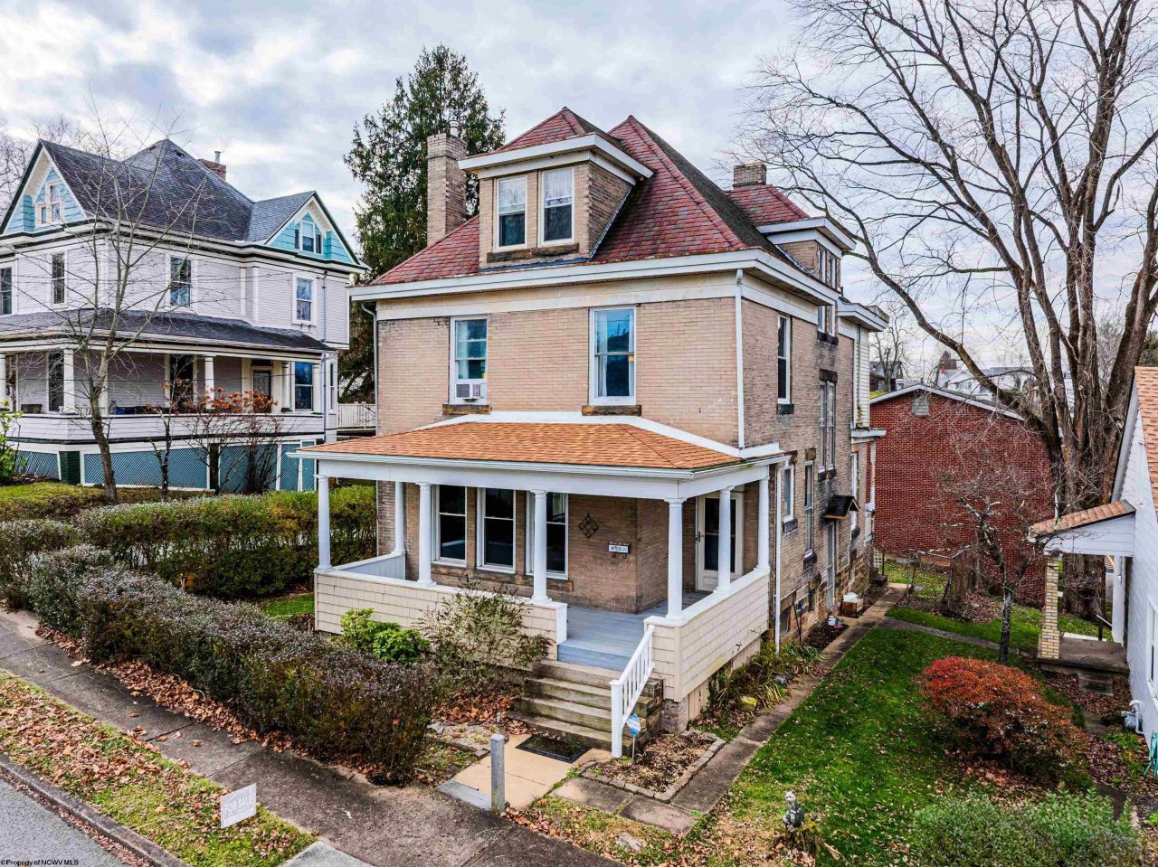 30 West Street, Westover, WV 26501 Main Photo