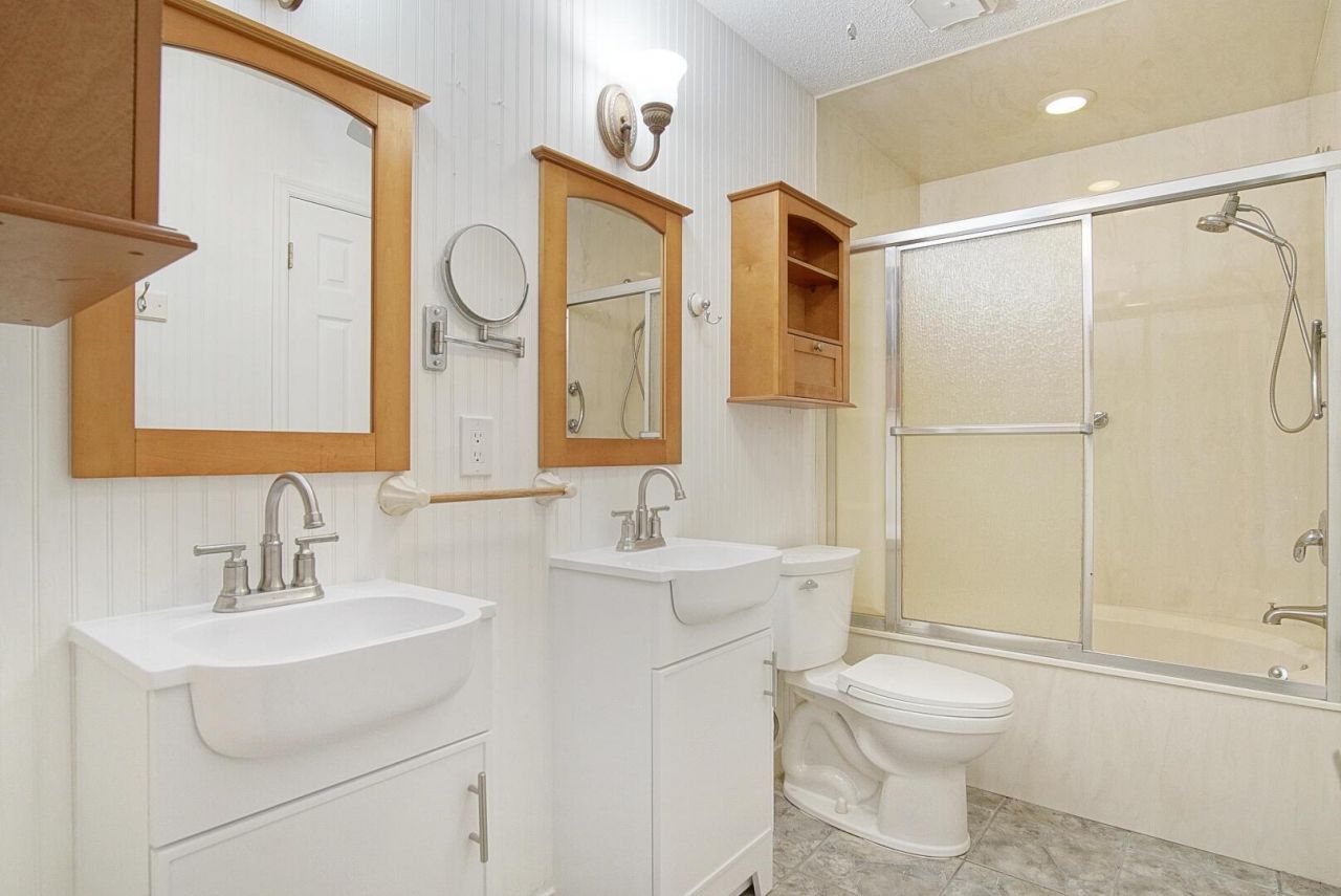 2486 SW Waikiki Street, Port Saint Lucie, FL 34953 Photo