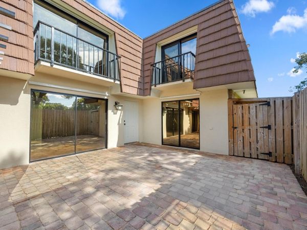 1907 19th Lane, Palm Beach Gardens, FL 33418