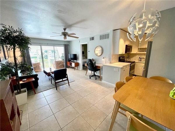 3040 NE 16th Ave, Unit 410, Oakland Park, FL 33334