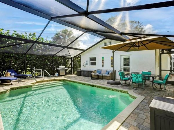 749 105th AVE N, NAPLES, FL 34108