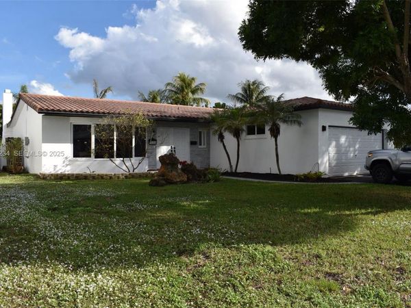 1731 N 54th Ave, Hollywood, FL 33021