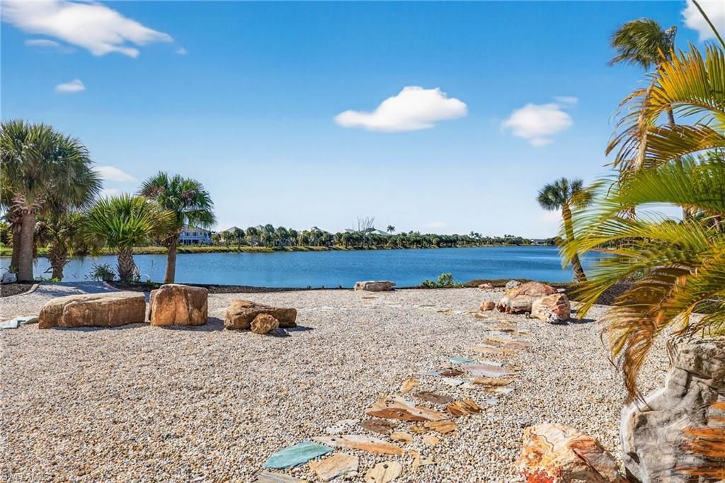 517 Lake Murex Cir, Sanibel, FL 33957 Photo