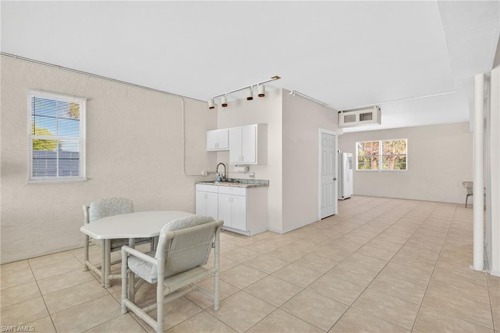 517 Lake Murex Cir, Sanibel, FL 33957 Photo