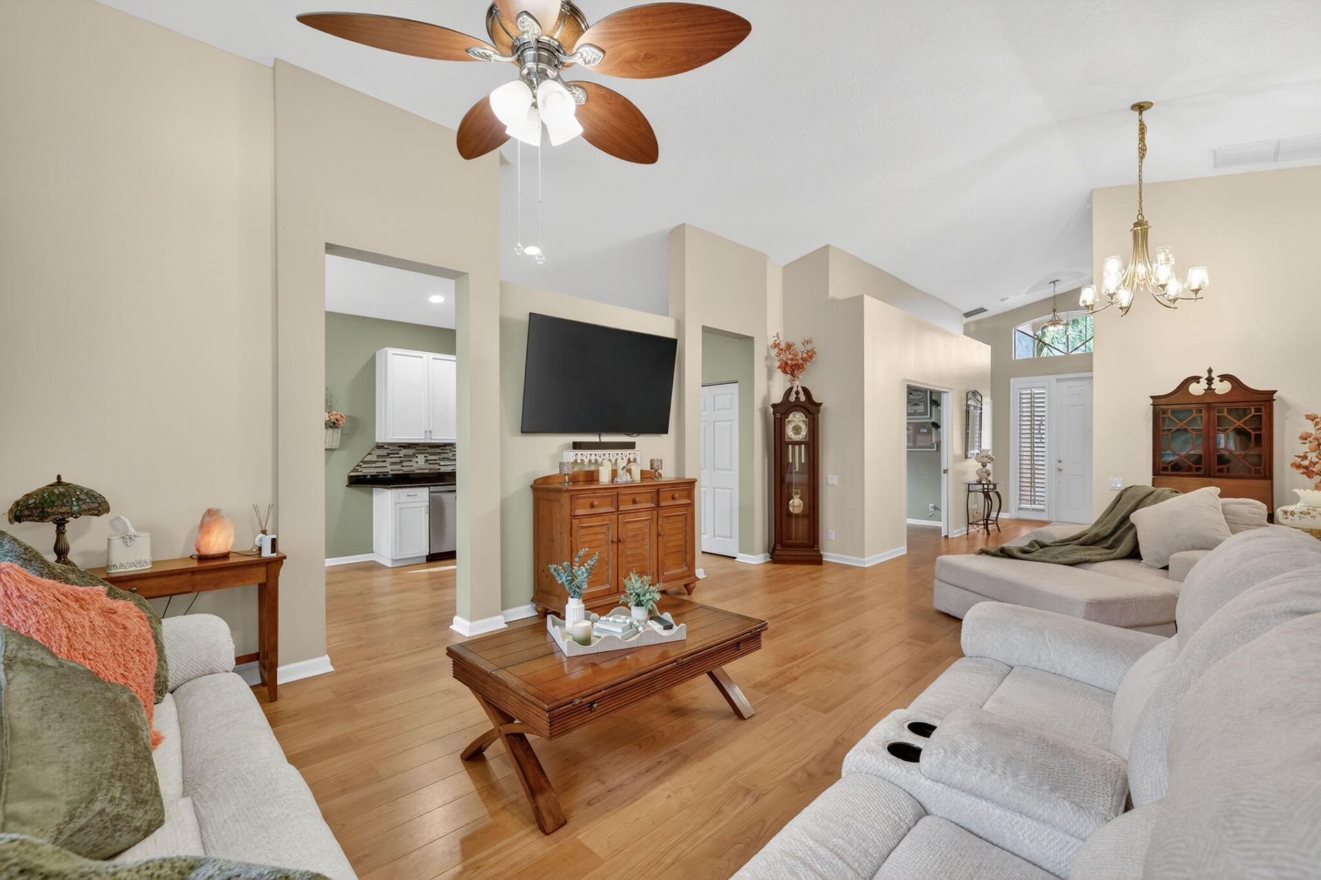 357 NW Springview Loop, Port Saint Lucie, FL 34986 Photo