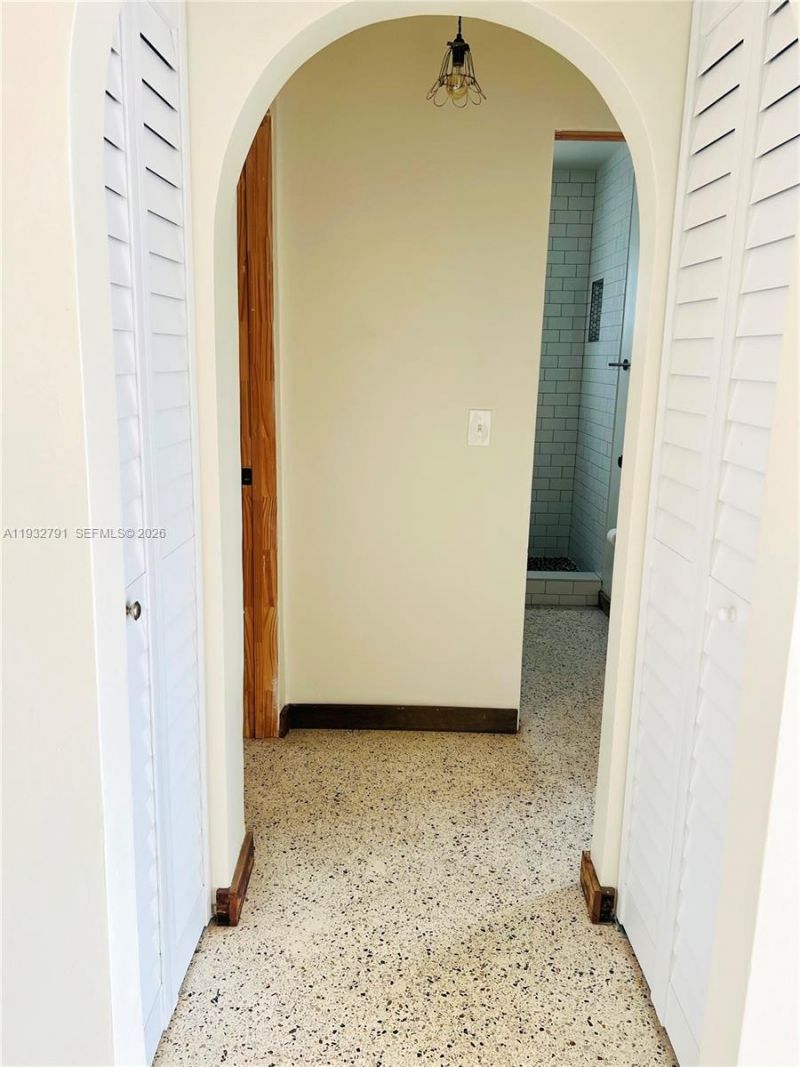 910 SW 4th Ave, Unit 3, Miami, FL 33130 Photo