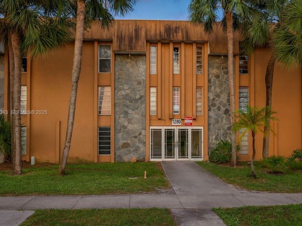 1280 W 54th St, Unit 209B, Hialeah, FL 33012