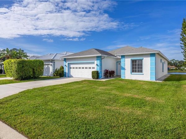 223 Stanhope CIR, NAPLES, FL 34104