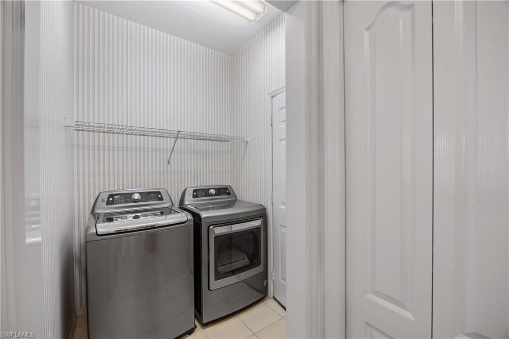 223 Stanhope Cir, Naples, FL 34104 Photo