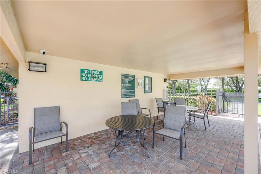 223 Stanhope Cir, Naples, FL 34104 Photo