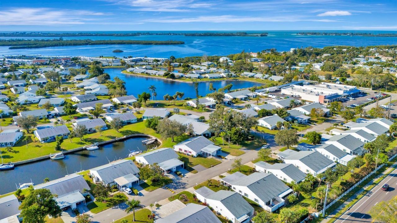 9421 Kingston Drive, Bradenton, FL 34210 Photo