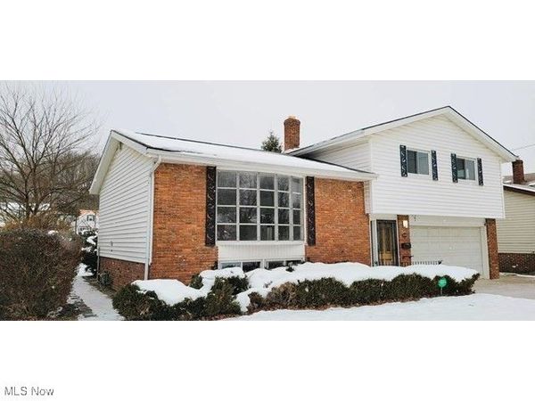 13741 Grove Drive, Garfield Heights, OH 44125