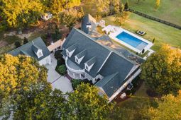 409 Chestnut Brown Court photo 4