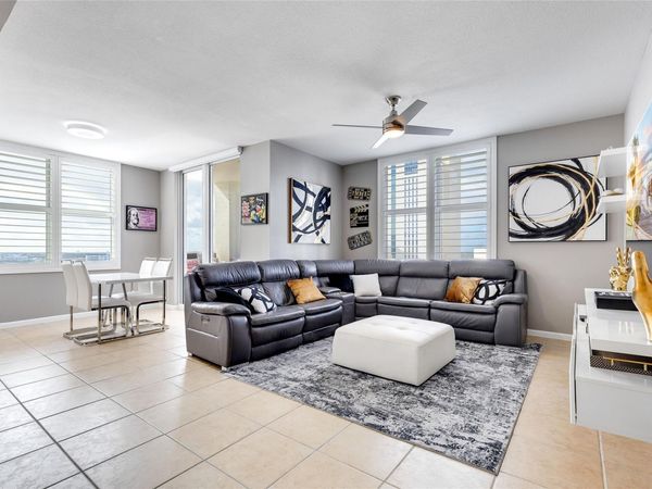 511 SE 5th Ave, Unit 1414, Fort Lauderdale, FL 33301