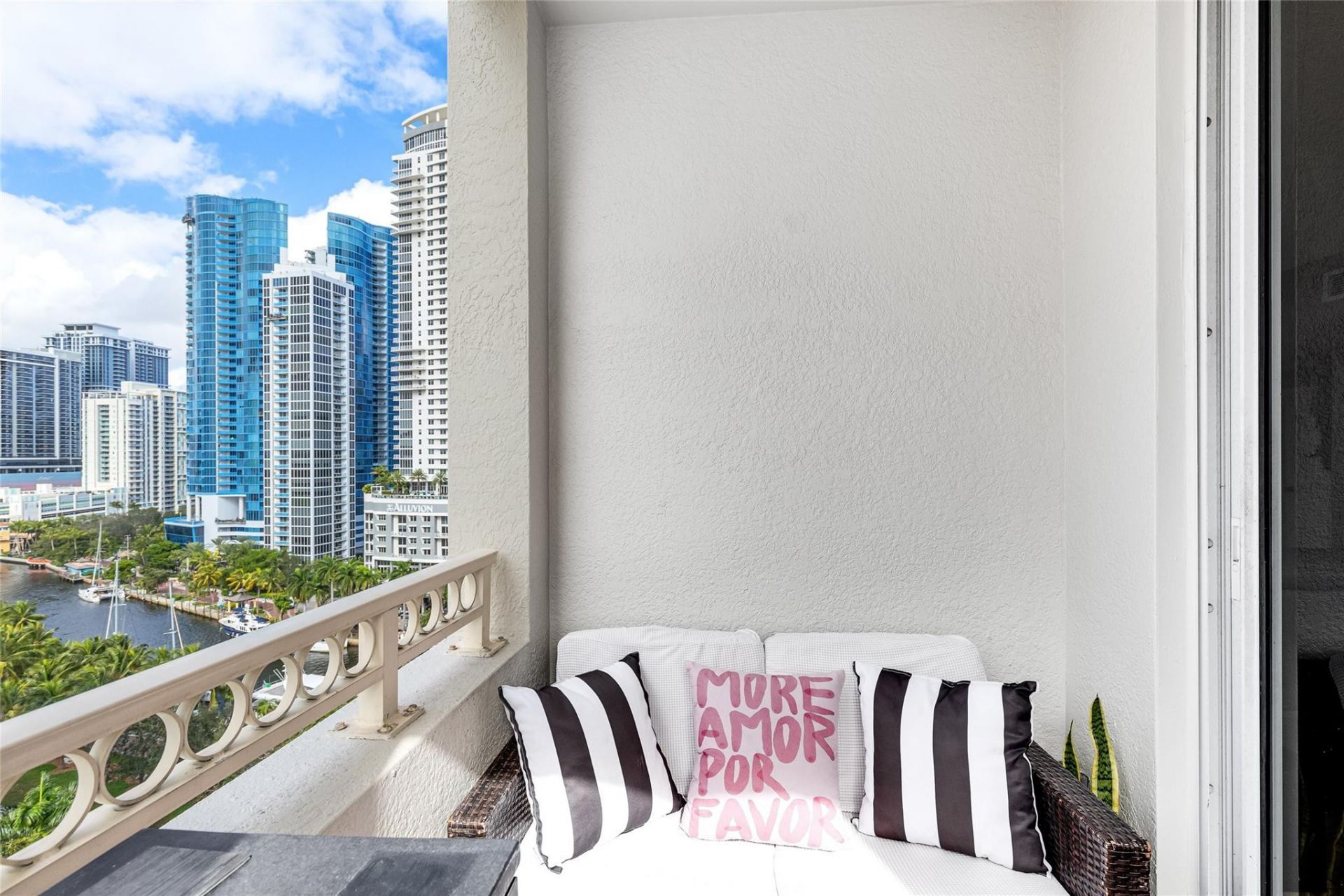 511 SE 5th Avenue, Unit 1414, Fort Lauderdale, FL 33301 Photo